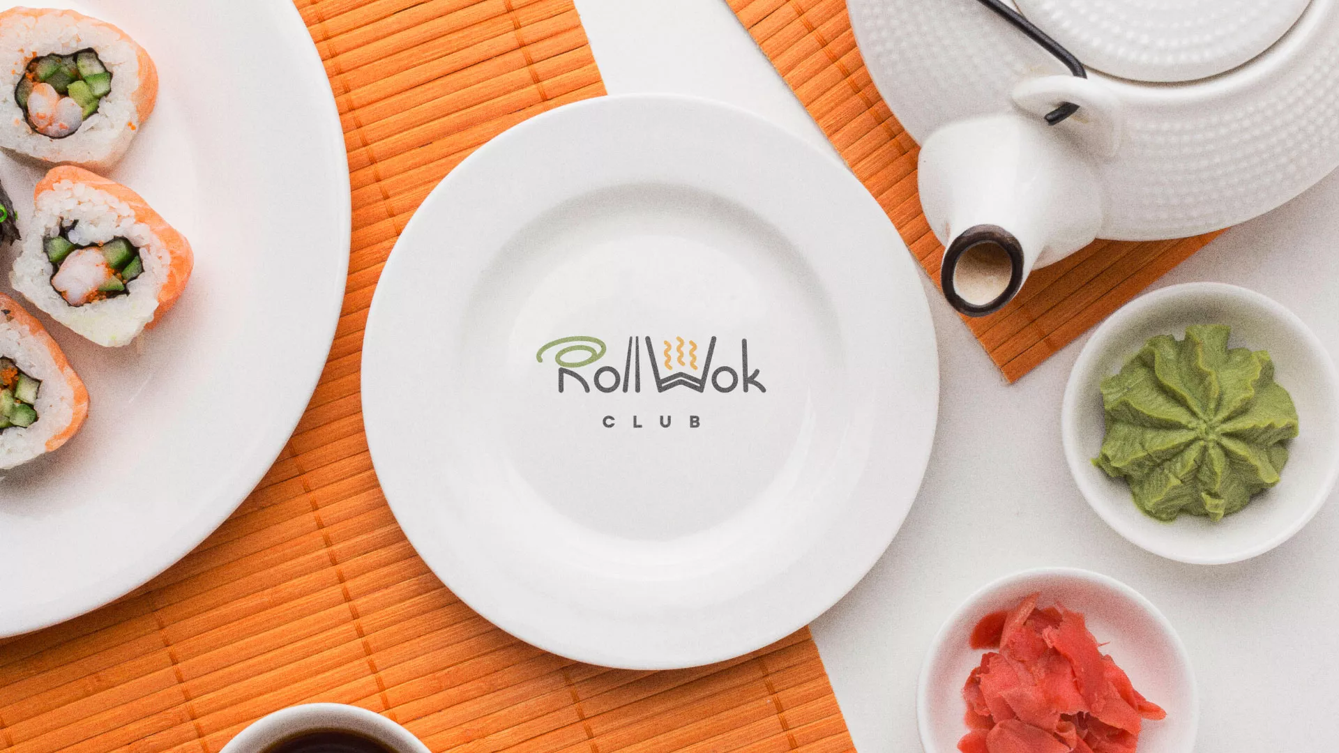 Разработка логотипа и фирменного стиля суши-бара «Roll Wok Club» в Альметьевске